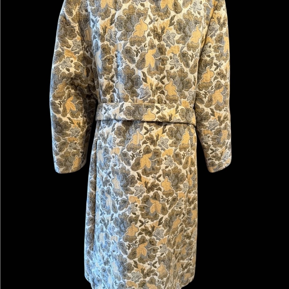 Stunning Tapestry Boho & Fox Fur Collar Coat - Picture 5 of 7